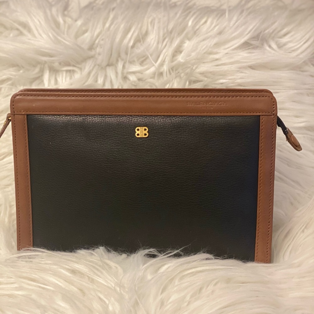 Vintage Balenciaga leather Logo Clutch